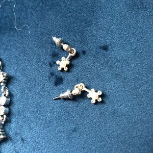 3 pairs of earrings and bracelet